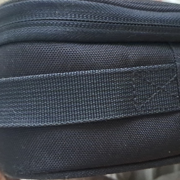 Nike Insulated Futura Fuel Pack Lunch Box Black With Neon Logo - Picture 8 of 12